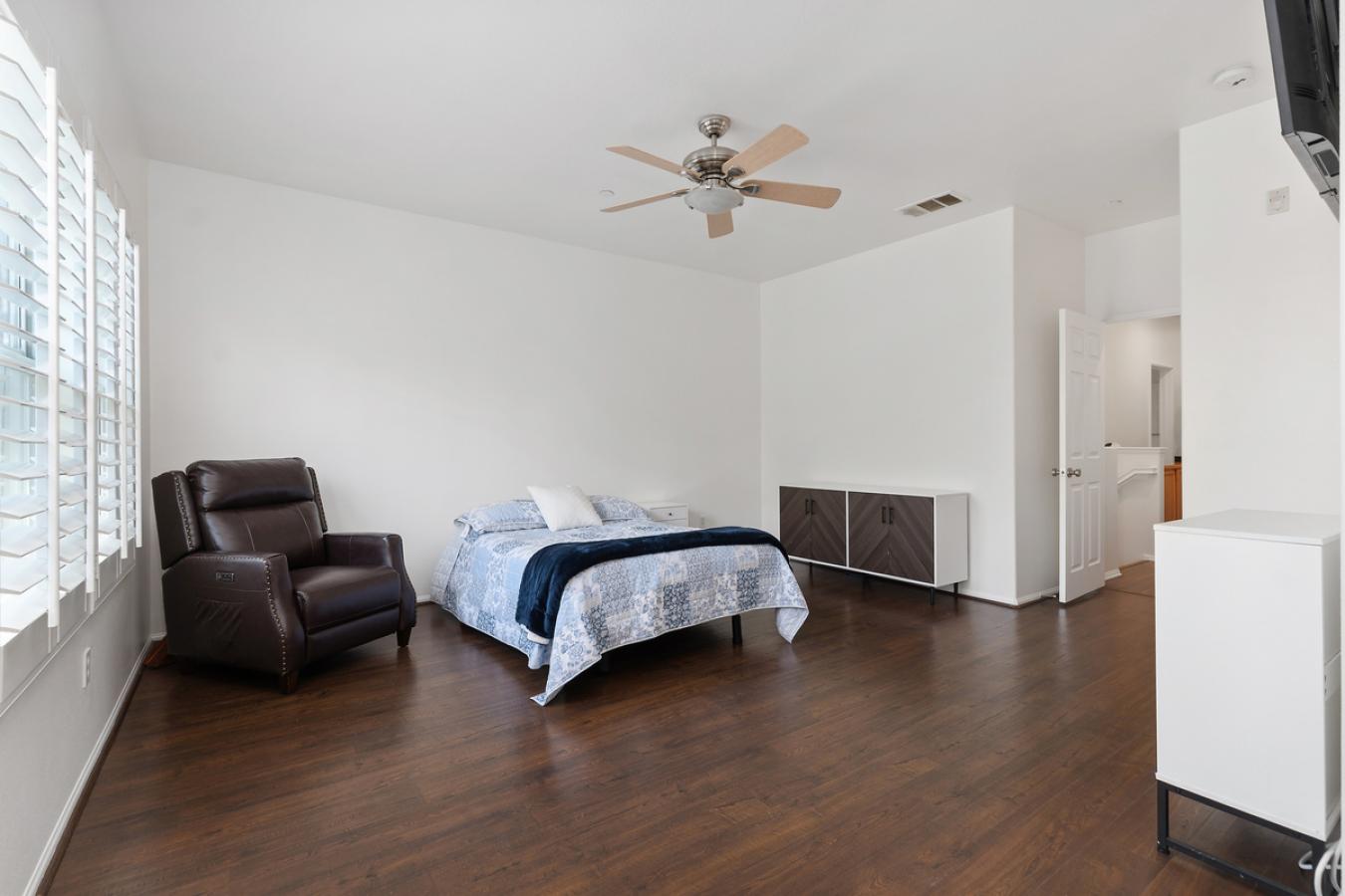 Upland, California, 91786, United States, 3 Bedrooms Bedrooms, ,2 BathroomsBathrooms,Residential,For Sale,1912944