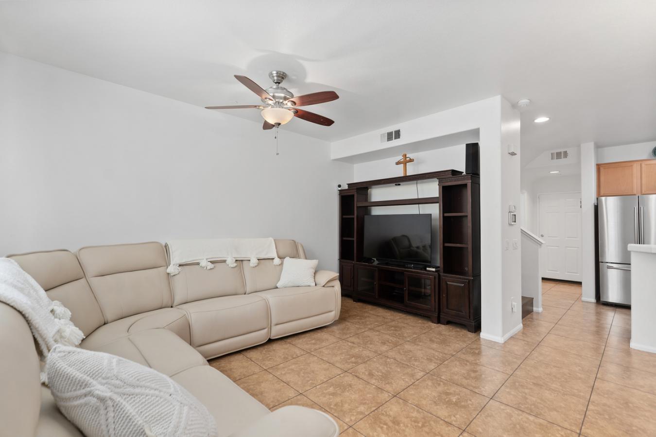 Upland, California, 91786, United States, 3 Bedrooms Bedrooms, ,2 BathroomsBathrooms,Residential,For Sale,1912944