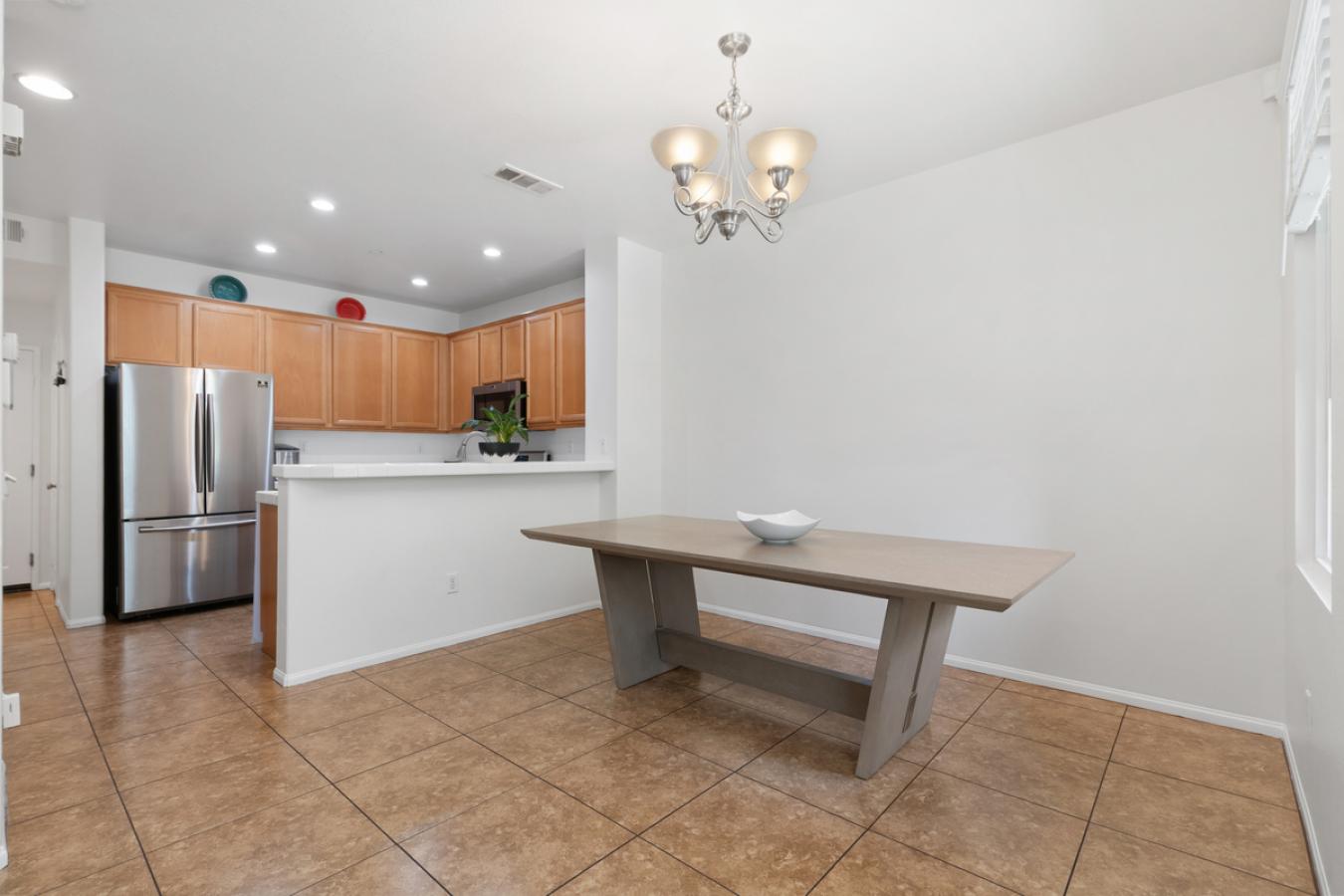 Upland, California, 91786, United States, 3 Bedrooms Bedrooms, ,2 BathroomsBathrooms,Residential,For Sale,1912944