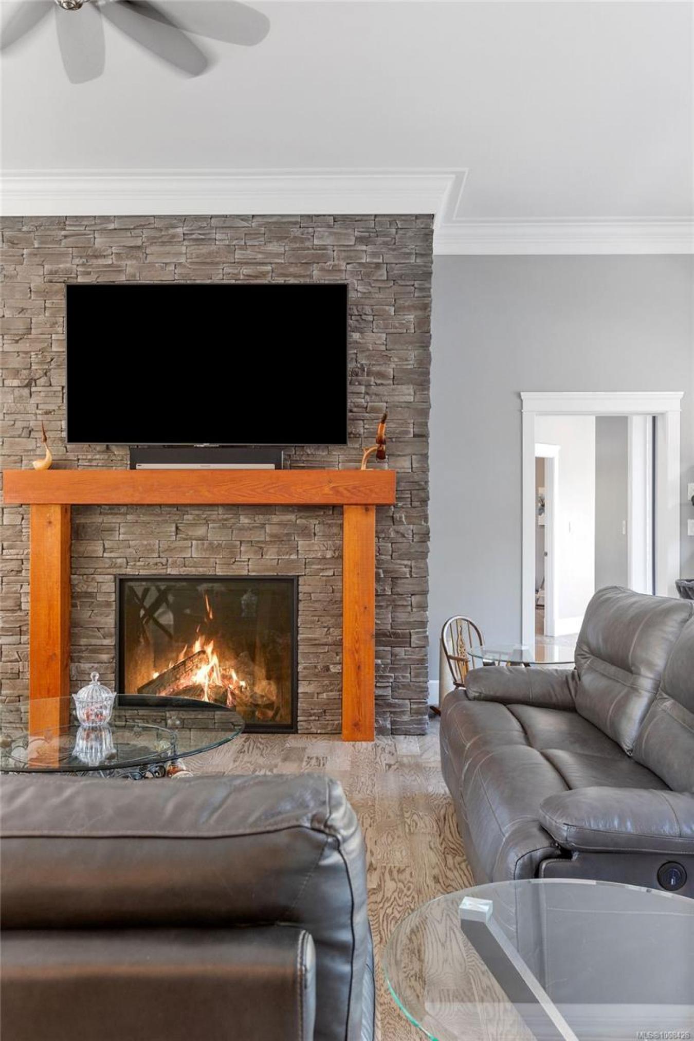 Shawnigan Lake, Cowichan Valley Regional District, V0R 2W1, Canada, 5 Bedrooms Bedrooms, ,5 BathroomsBathrooms,Residential,For Sale,1912942