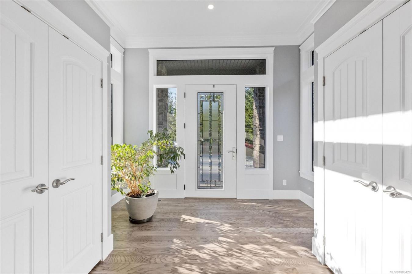 Shawnigan Lake, Cowichan Valley Regional District, V0R 2W1, Canada, 5 Bedrooms Bedrooms, ,5 BathroomsBathrooms,Residential,For Sale,1912942