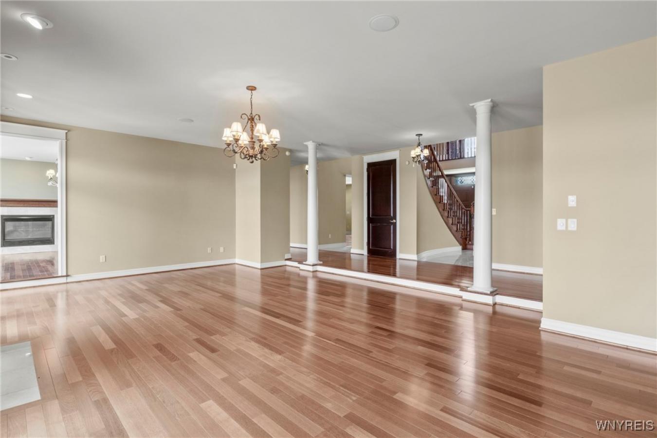 Evans, Erie, 14047, United States, 6 Bedrooms Bedrooms, ,7 BathroomsBathrooms,Residential,For Sale,1912938