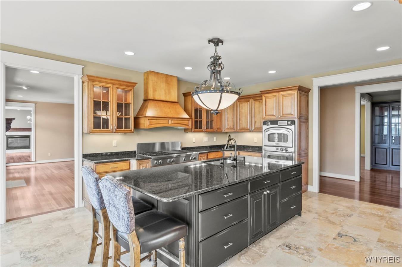 Evans, Erie, 14047, United States, 6 Bedrooms Bedrooms, ,7 BathroomsBathrooms,Residential,For Sale,1912938