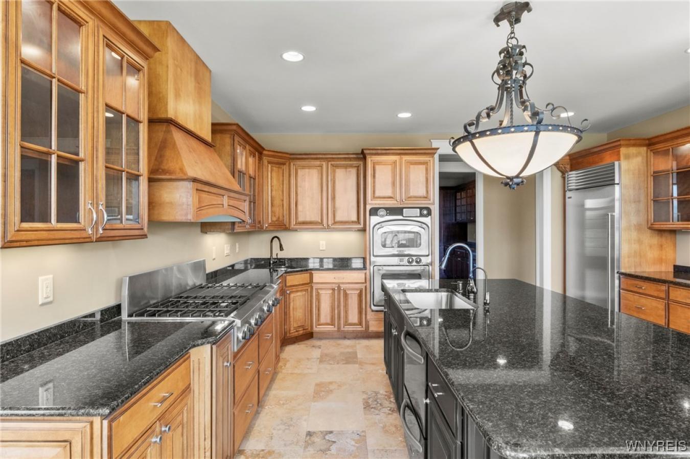 Evans, Erie, 14047, United States, 6 Bedrooms Bedrooms, ,7 BathroomsBathrooms,Residential,For Sale,1912938