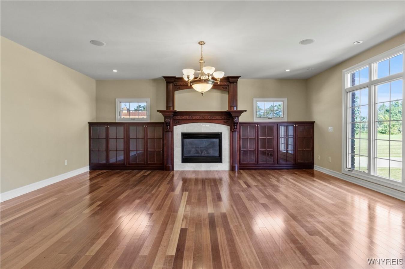 Evans, Erie, 14047, United States, 6 Bedrooms Bedrooms, ,7 BathroomsBathrooms,Residential,For Sale,1912938