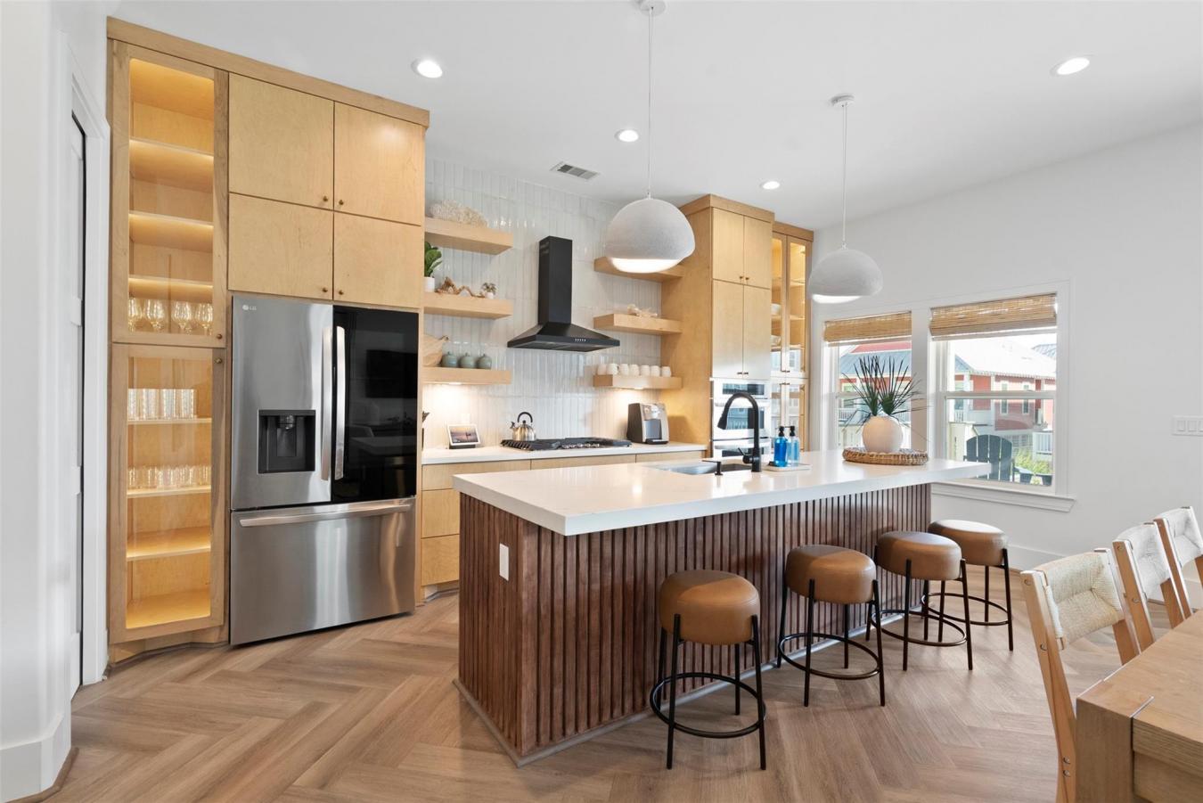 Galveston, Galveston, 77554, United States, 5 Bedrooms Bedrooms, ,5 BathroomsBathrooms,Residential,For Sale,1912937