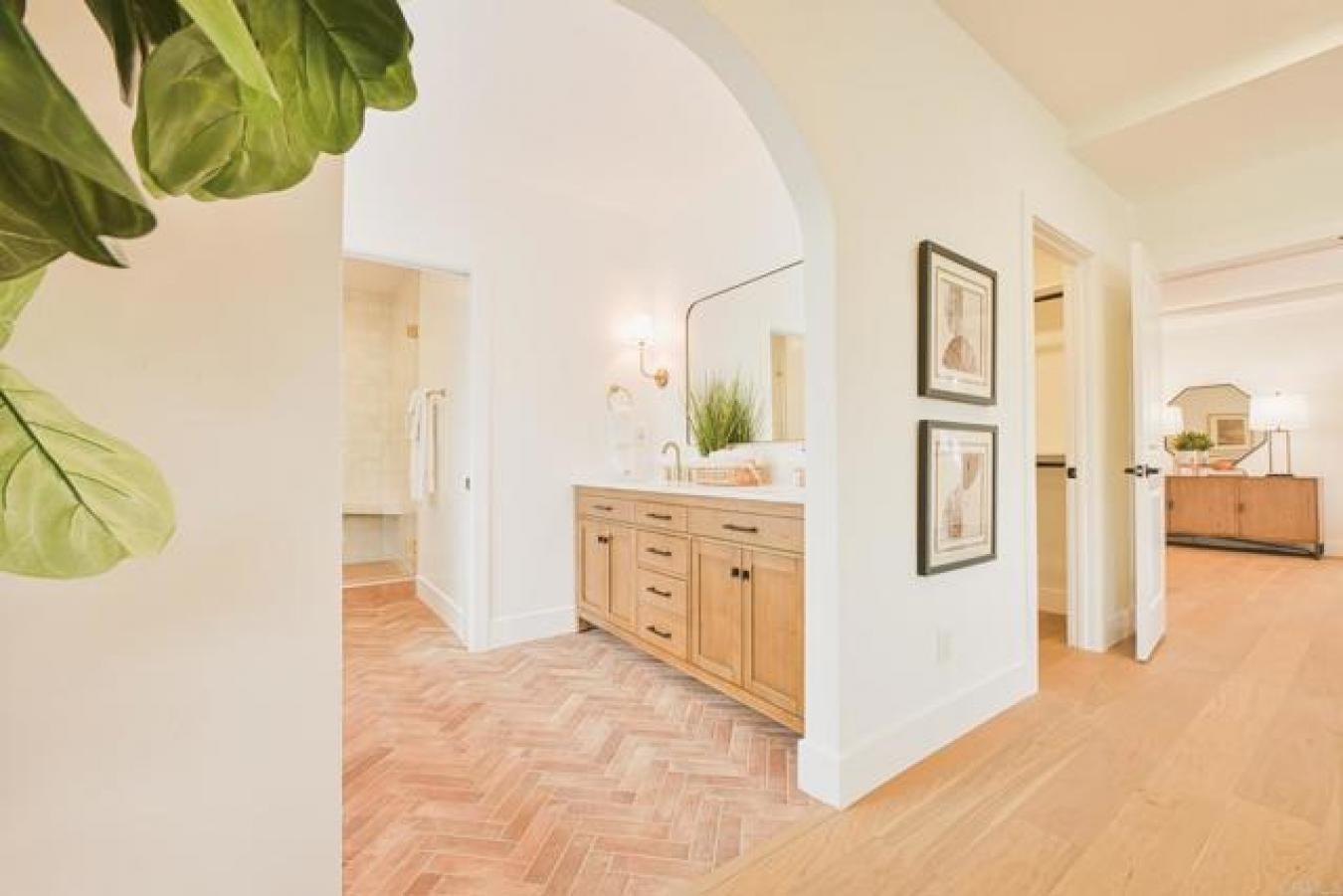 San Diego, San Diego, 92107, United States, 4 Bedrooms Bedrooms, ,3 BathroomsBathrooms,Residential,For Sale,1912936