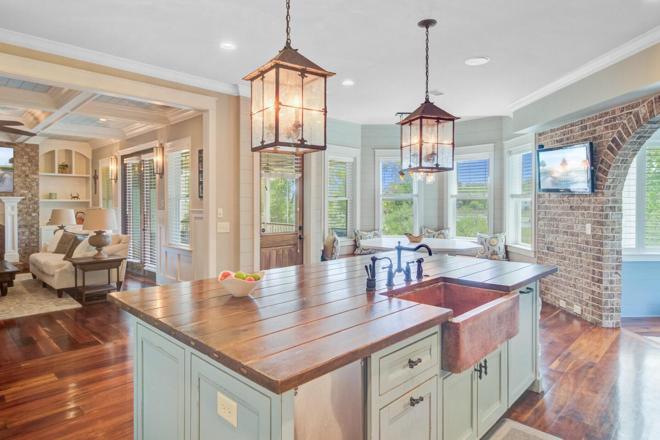 Mount Pleasant, Charleston, 29466, United States, 6 Bedrooms Bedrooms, ,5 BathroomsBathrooms,Residential,For Sale,1912933