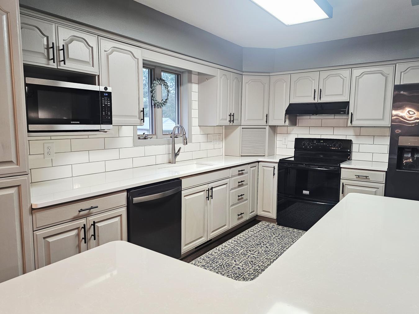 Welcome to this beautifully maintained 5-bedroom, 3-bath ranch home wi – image 10