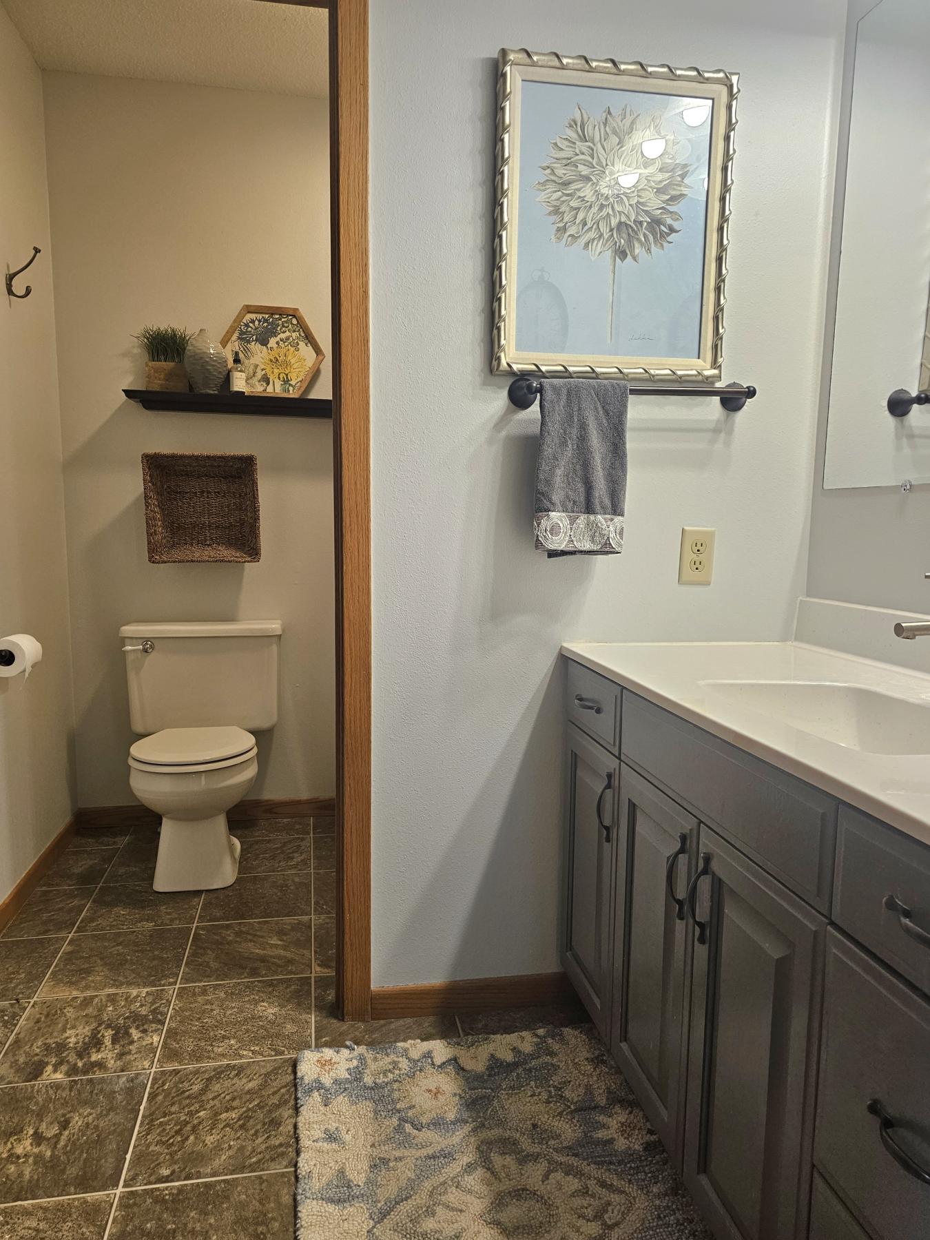 Welcome to this beautifully maintained 5-bedroom, 3-bath ranch home wi – image 20