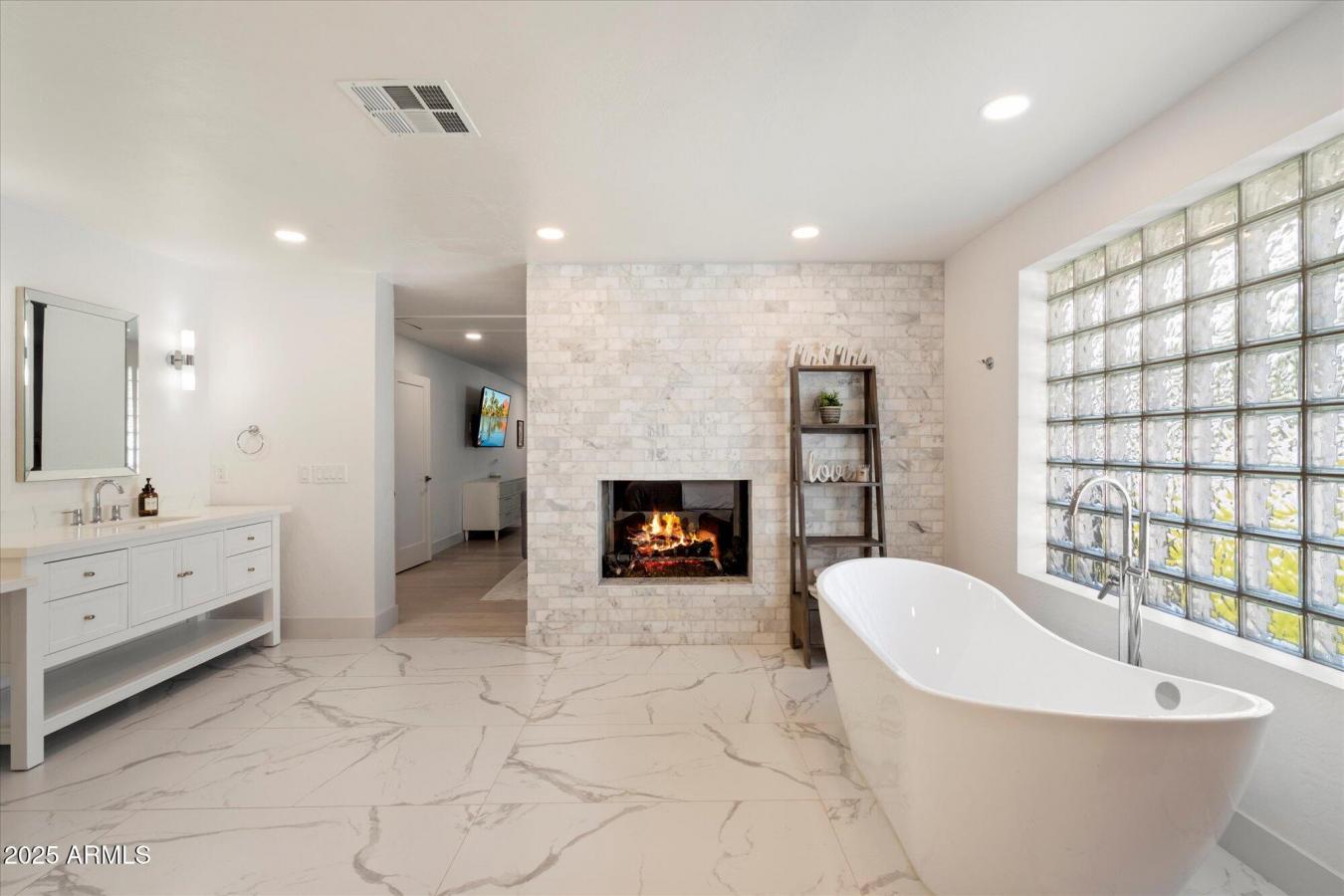 Cave Creek, Maricopa, 85331, United States, 4 Bedrooms Bedrooms, ,3 BathroomsBathrooms,Residential,For Sale,1914528