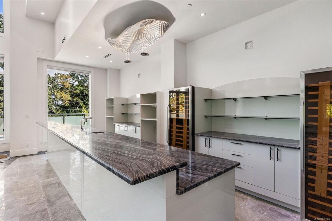 Oak Bay, Capital Regional District, V8R 6G7, Canada, 5 Bedrooms Bedrooms, ,12 BathroomsBathrooms,Residential,For Sale,1914526