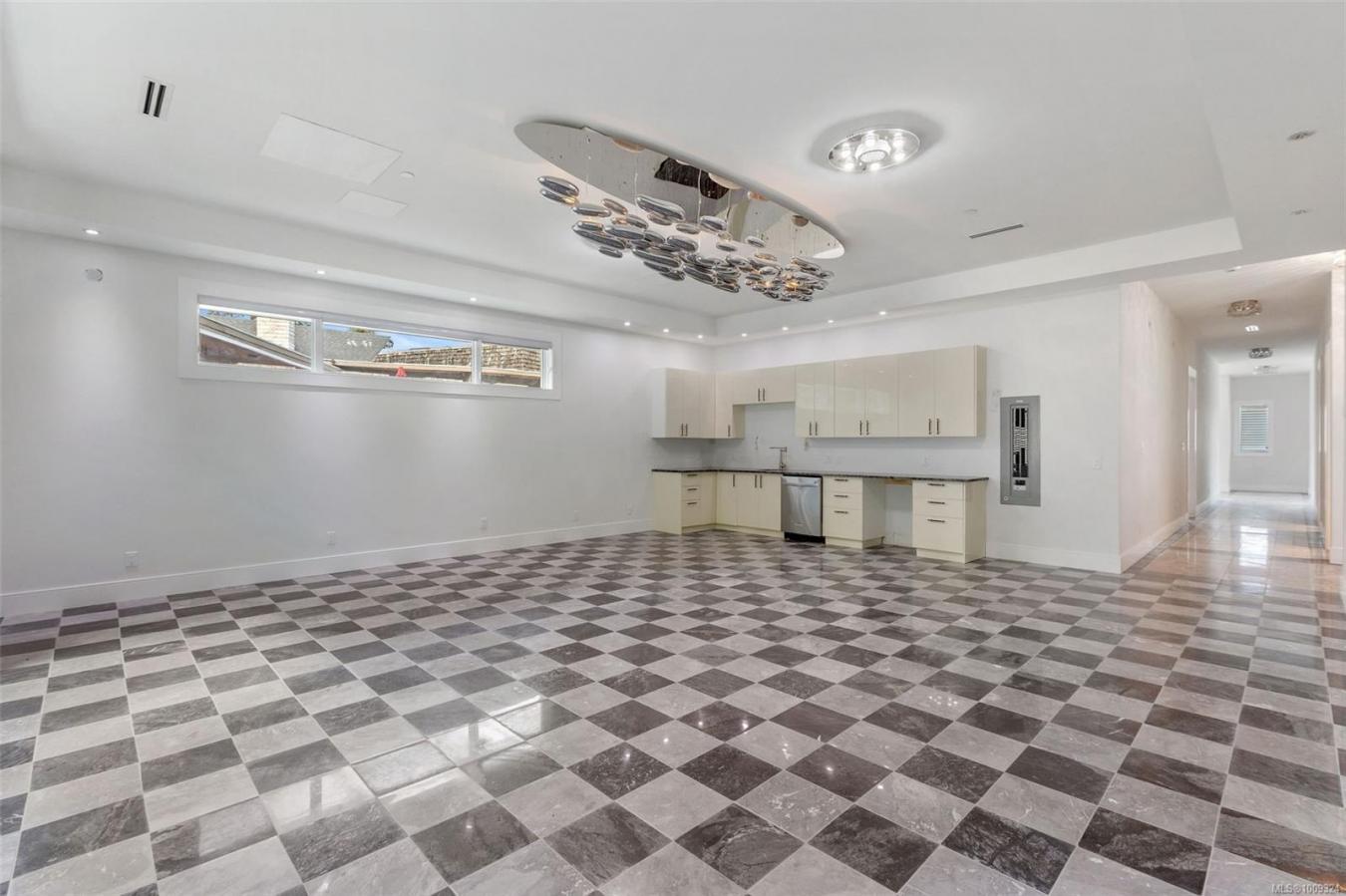 Oak Bay, Capital Regional District, V8R 6G7, Canada, 5 Bedrooms Bedrooms, ,12 BathroomsBathrooms,Residential,For Sale,1914526