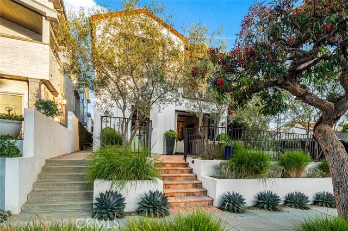 Corona Del Mar, Orange, 92625, United States, 5 Bedrooms Bedrooms, ,4 BathroomsBathrooms,Residential,For Sale,1914522