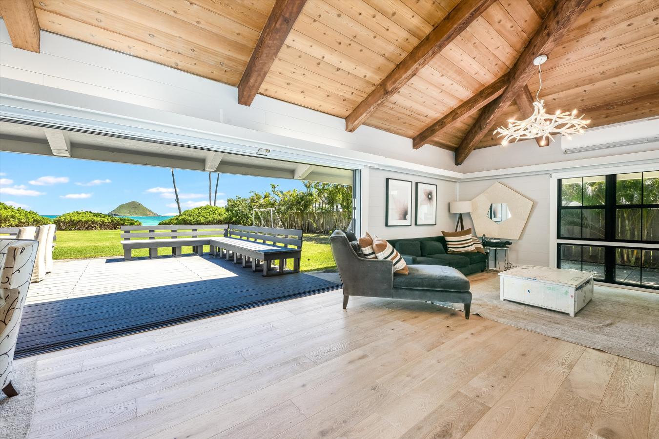 Kailua, Honolulu, 96734, United States, 3 Bedrooms Bedrooms, ,4 BathroomsBathrooms,Residential,For Sale,1963368