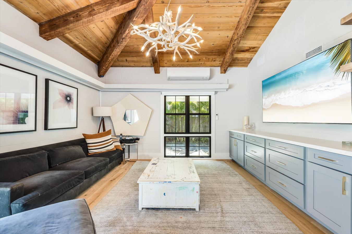 Kailua, Honolulu, 96734, United States, 3 Bedrooms Bedrooms, ,4 BathroomsBathrooms,Residential,For Sale,1963368