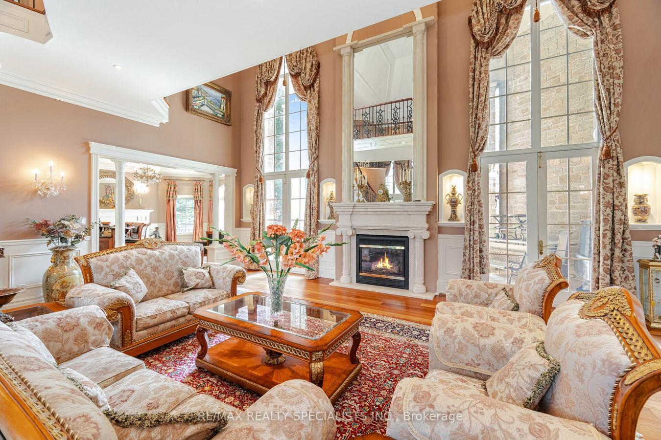 Richmond Hill, ON, L4C 6P7, Canada, 7 Bedrooms Bedrooms, ,10 BathroomsBathrooms,Residential,For Sale,1914519