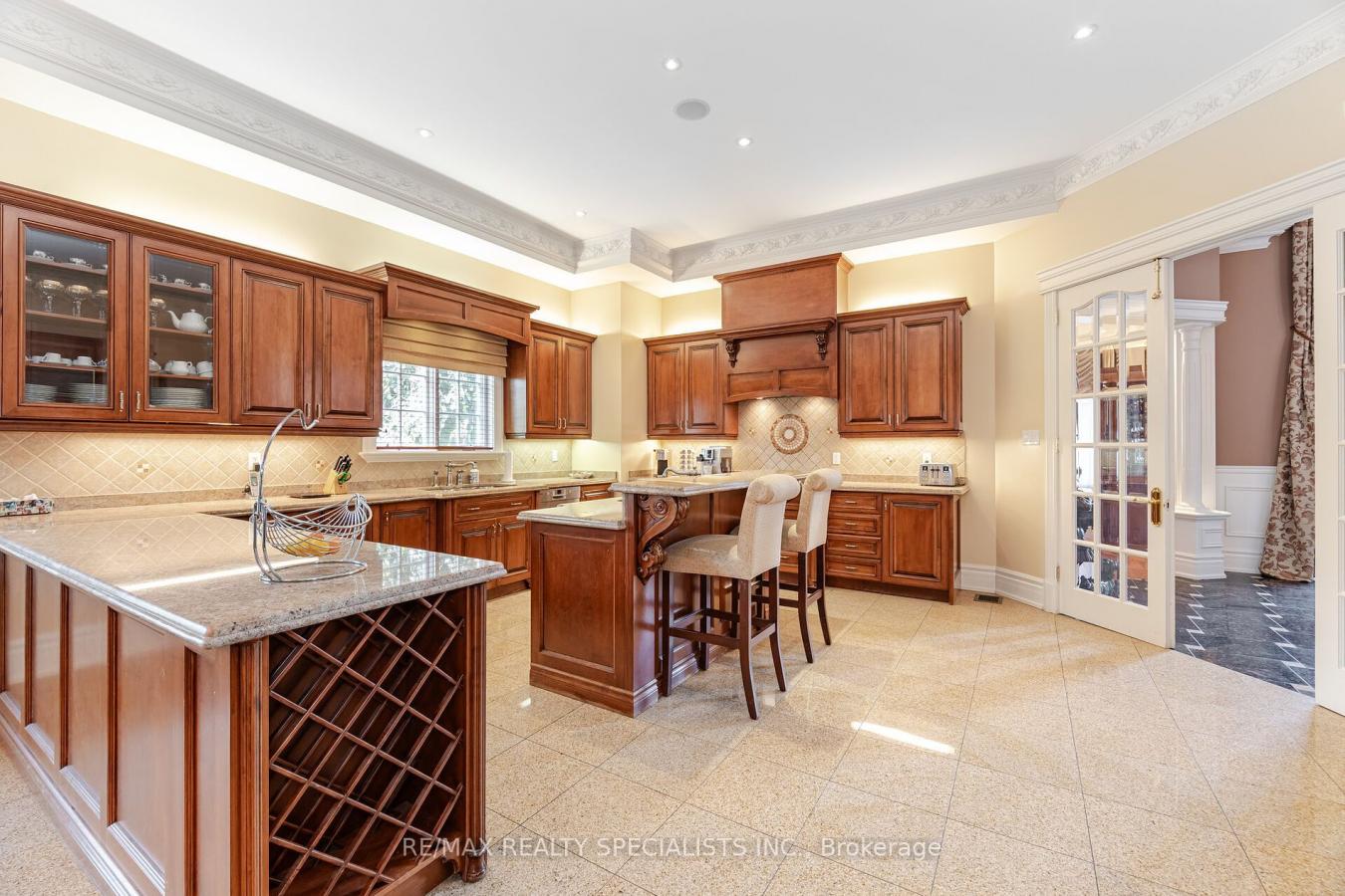Richmond Hill, ON, L4C 6P7, Canada, 7 Bedrooms Bedrooms, ,10 BathroomsBathrooms,Residential,For Sale,1914519