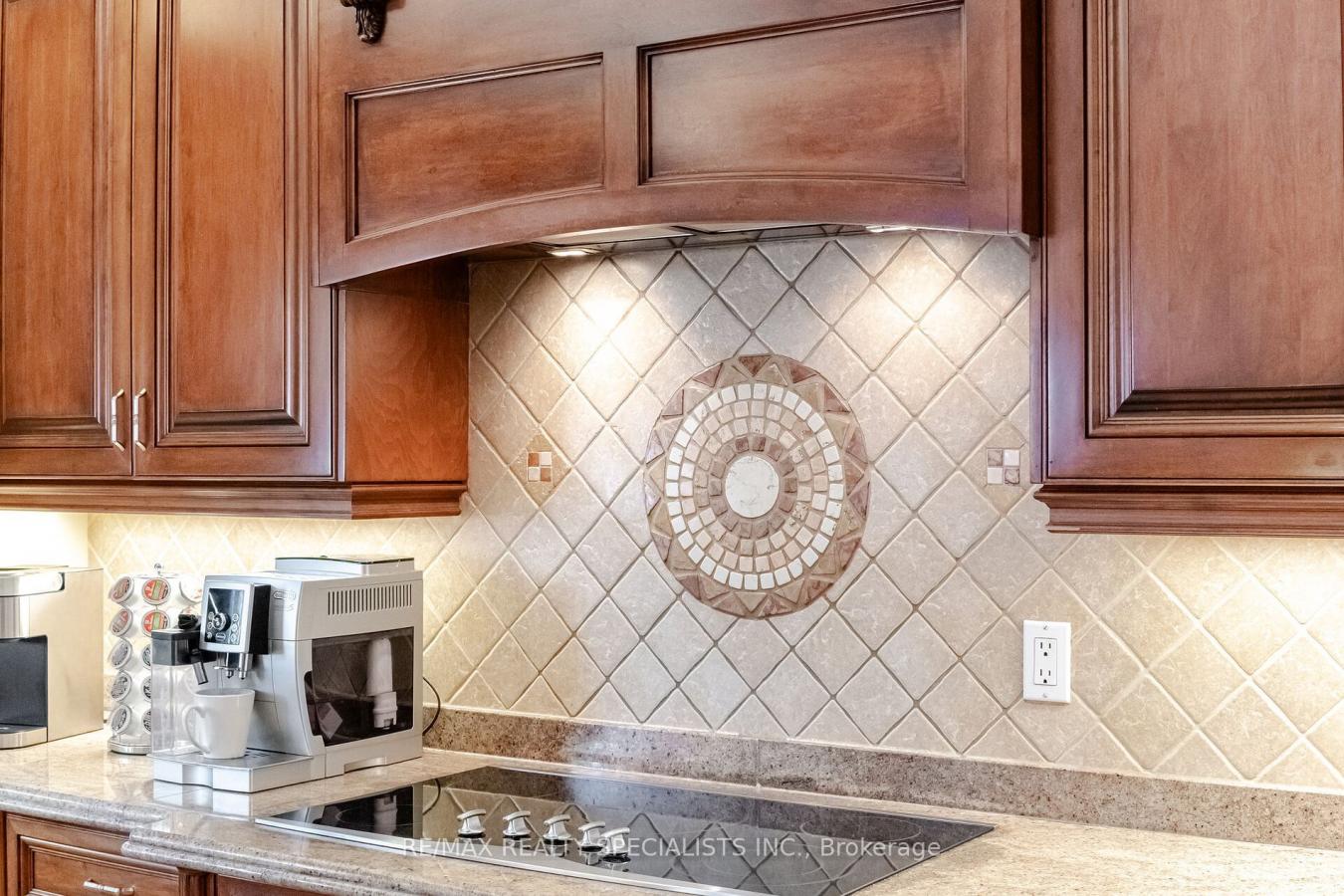 Richmond Hill, ON, L4C 6P7, Canada, 7 Bedrooms Bedrooms, ,10 BathroomsBathrooms,Residential,For Sale,1914519