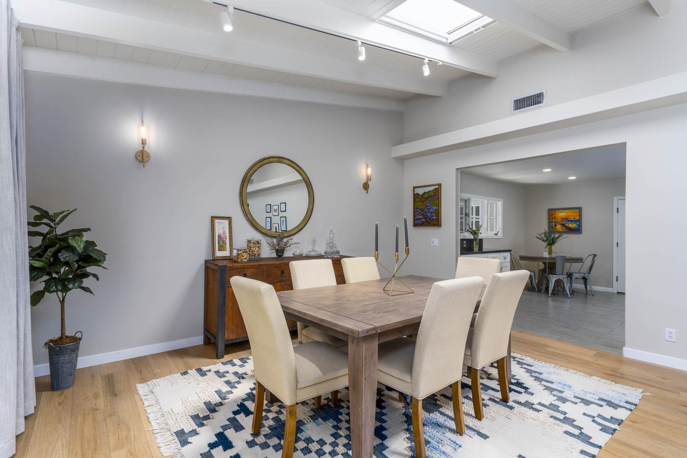 Woodland Hills, California, 91367, United States, 4 Bedrooms Bedrooms, ,3 BathroomsBathrooms,Residential,For Sale,1914517