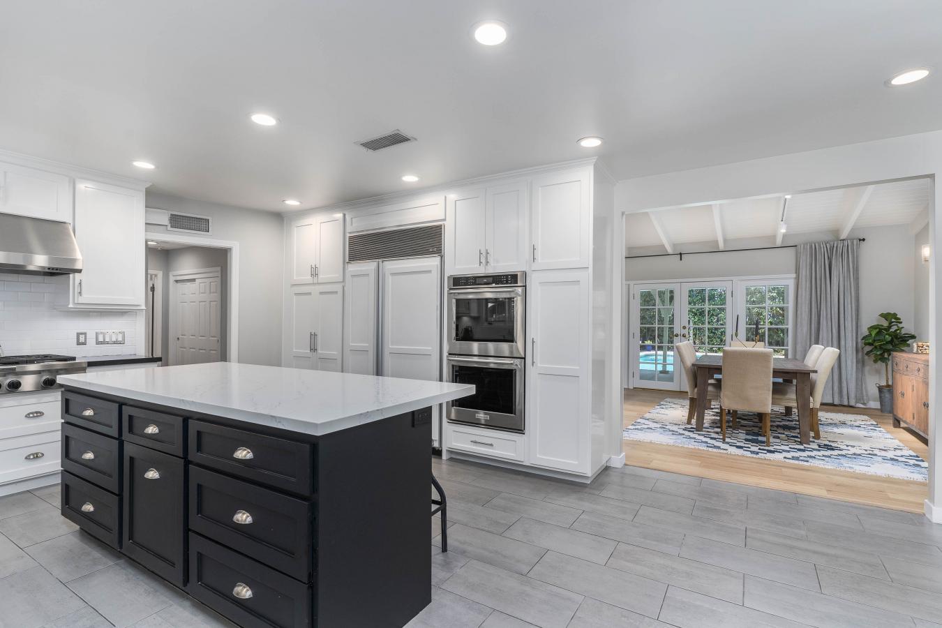 Woodland Hills, California, 91367, United States, 4 Bedrooms Bedrooms, ,3 BathroomsBathrooms,Residential,For Sale,1914517