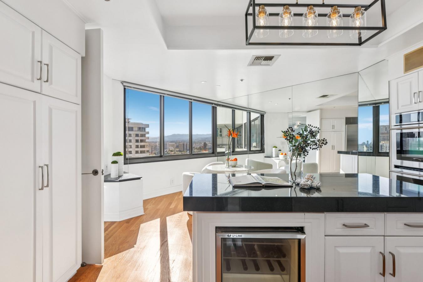 Los Angeles, Los Angeles, 90024, United States, 2 Bedrooms Bedrooms, ,2 BathroomsBathrooms,Residential,For Sale,1914516