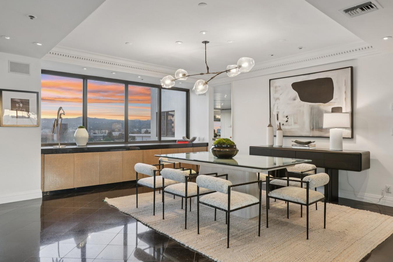 Los Angeles, Los Angeles, 90024, United States, 2 Bedrooms Bedrooms, ,2 BathroomsBathrooms,Residential,For Sale,1914516