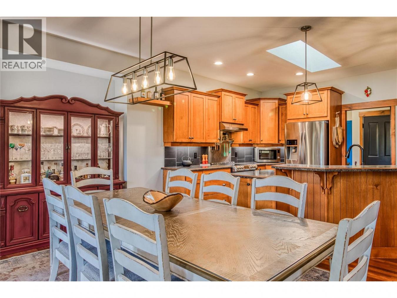 Kelowna, BC, V1P1N5, Canada, 6 Bedrooms Bedrooms, ,4 BathroomsBathrooms,Residential,For Sale,1914515