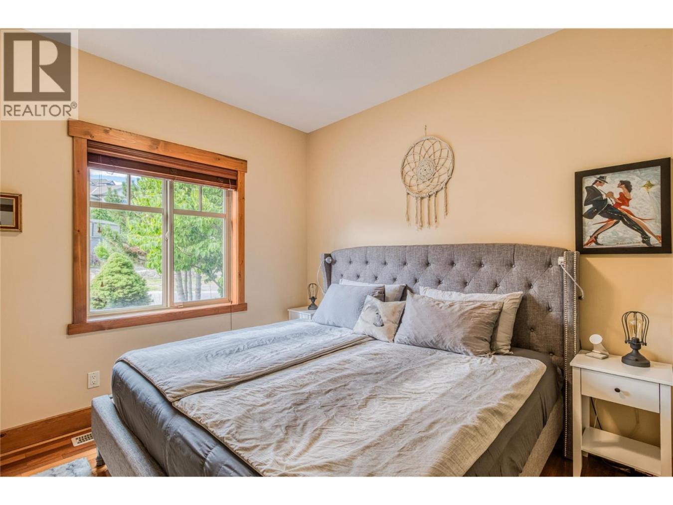 Kelowna, BC, V1P1N5, Canada, 6 Bedrooms Bedrooms, ,4 BathroomsBathrooms,Residential,For Sale,1914515