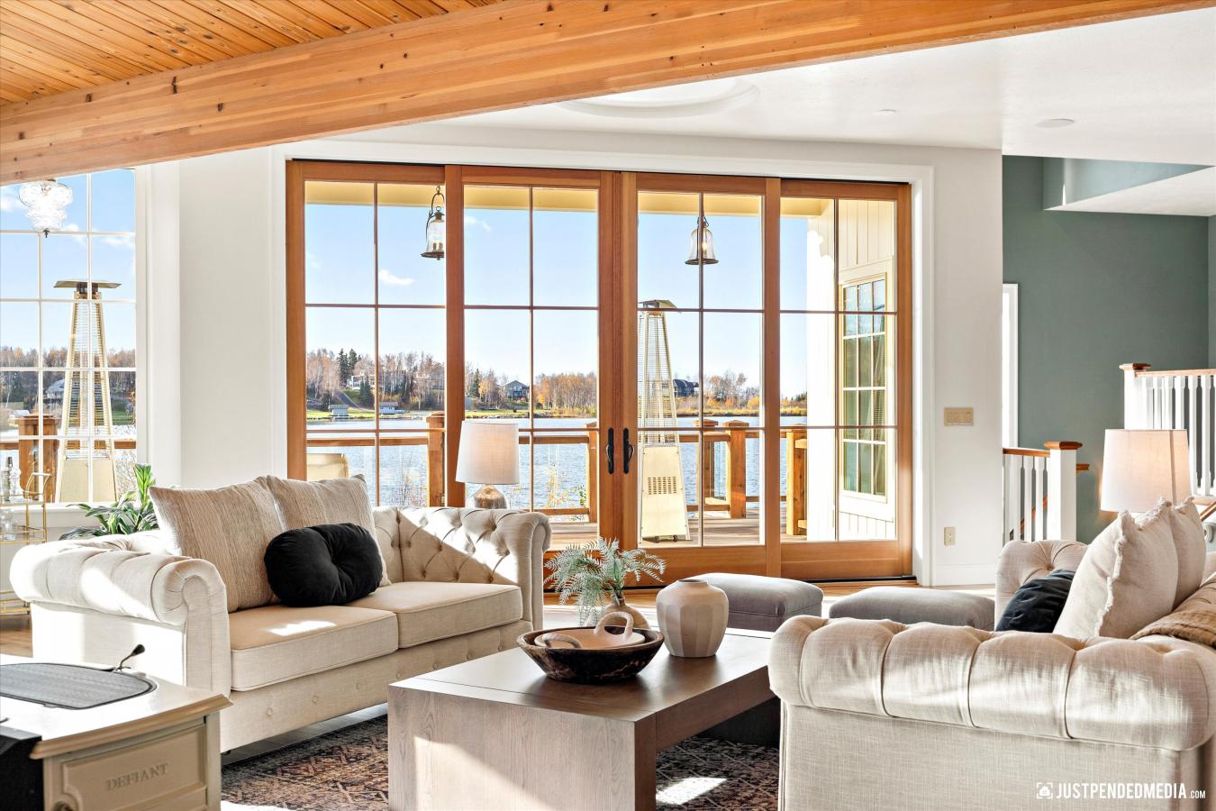 Anchorage, Anchorage, 99502, United States, 5 Bedrooms Bedrooms, ,7 BathroomsBathrooms,Residential,For Sale,1964668