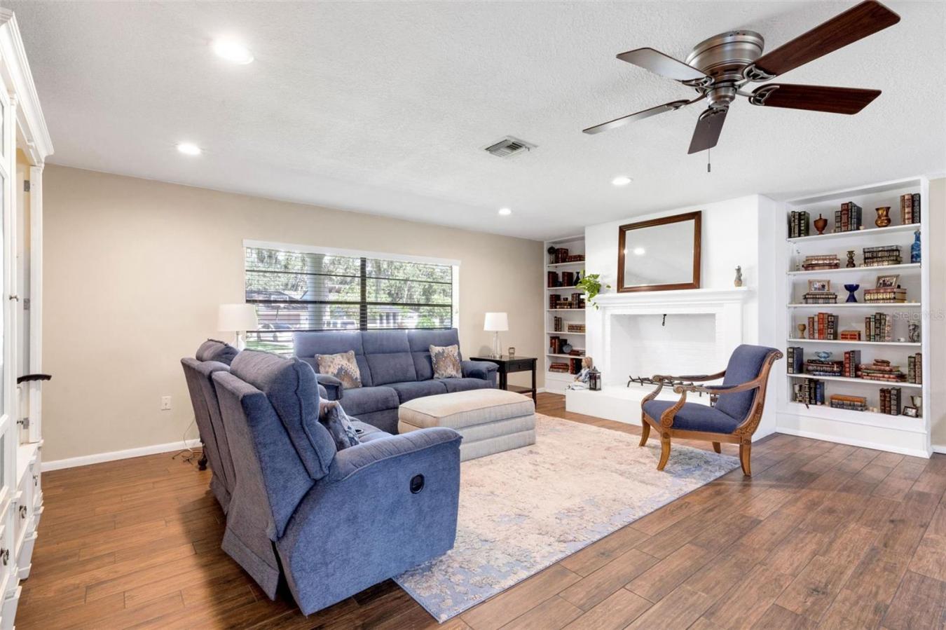 LAKELAND, Polk, 33813, United States, 4 Bedrooms Bedrooms, ,3 BathroomsBathrooms,Residential,For Sale,1914514