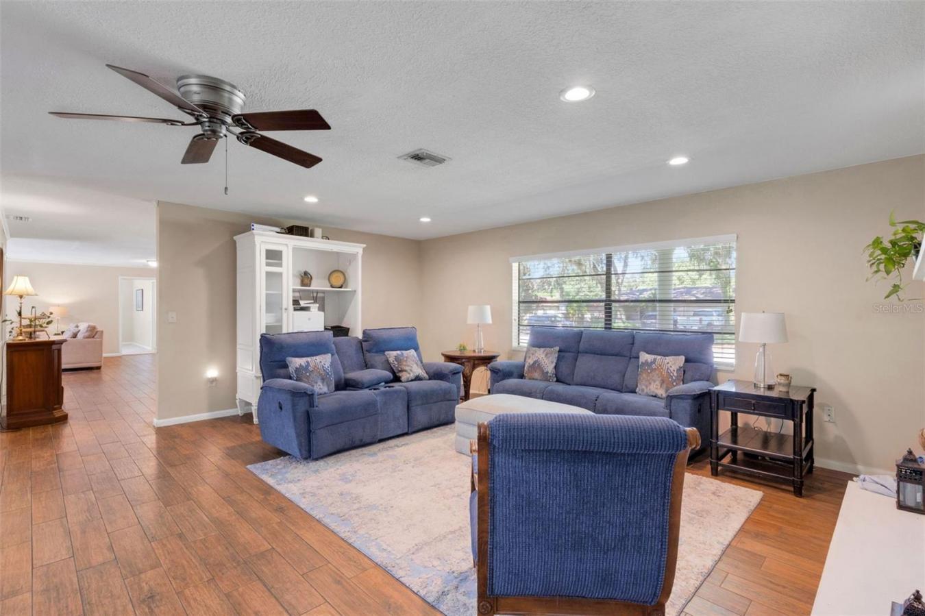 LAKELAND, Polk, 33813, United States, 4 Bedrooms Bedrooms, ,3 BathroomsBathrooms,Residential,For Sale,1914514