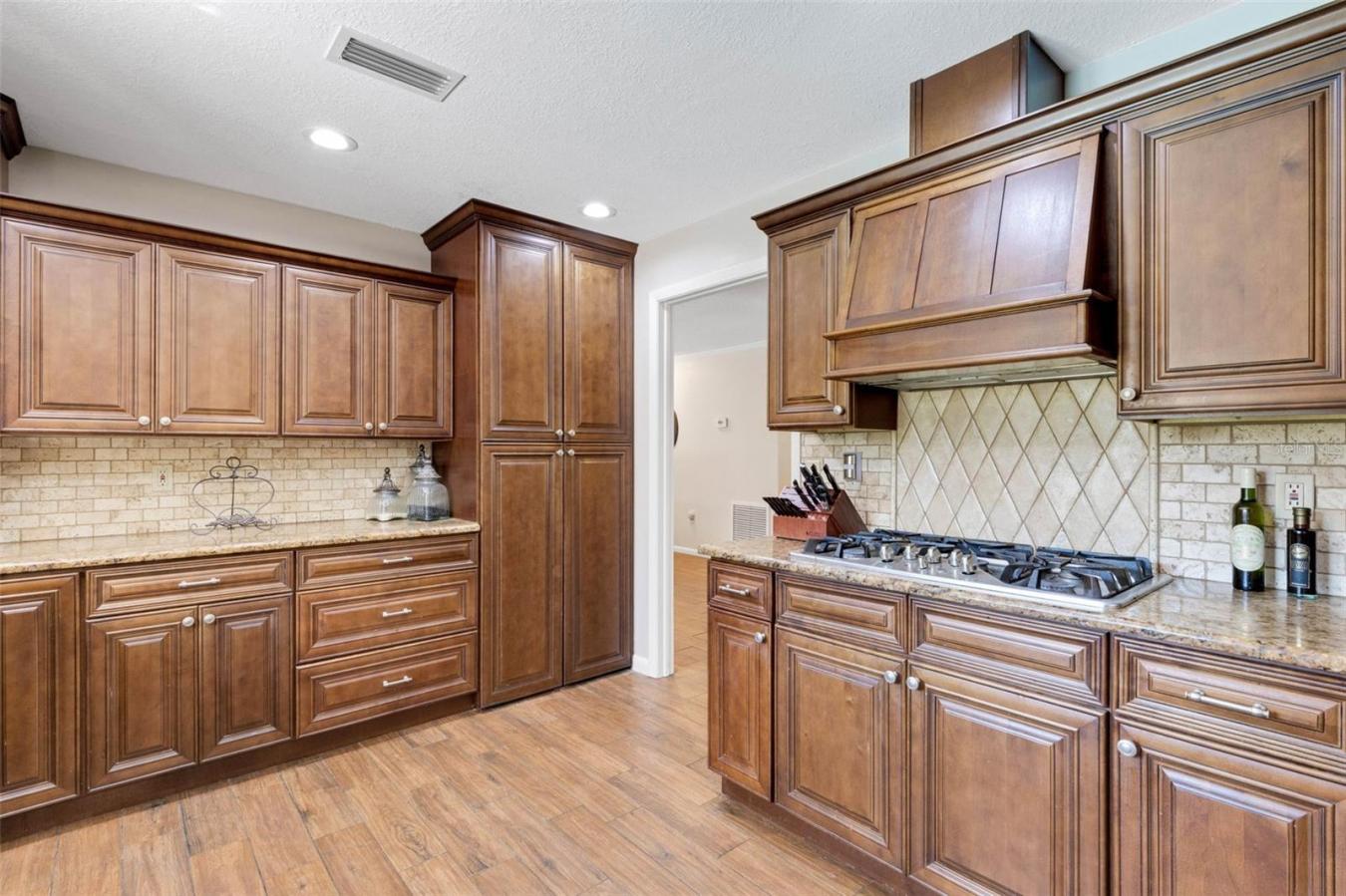 LAKELAND, Polk, 33813, United States, 4 Bedrooms Bedrooms, ,3 BathroomsBathrooms,Residential,For Sale,1914514