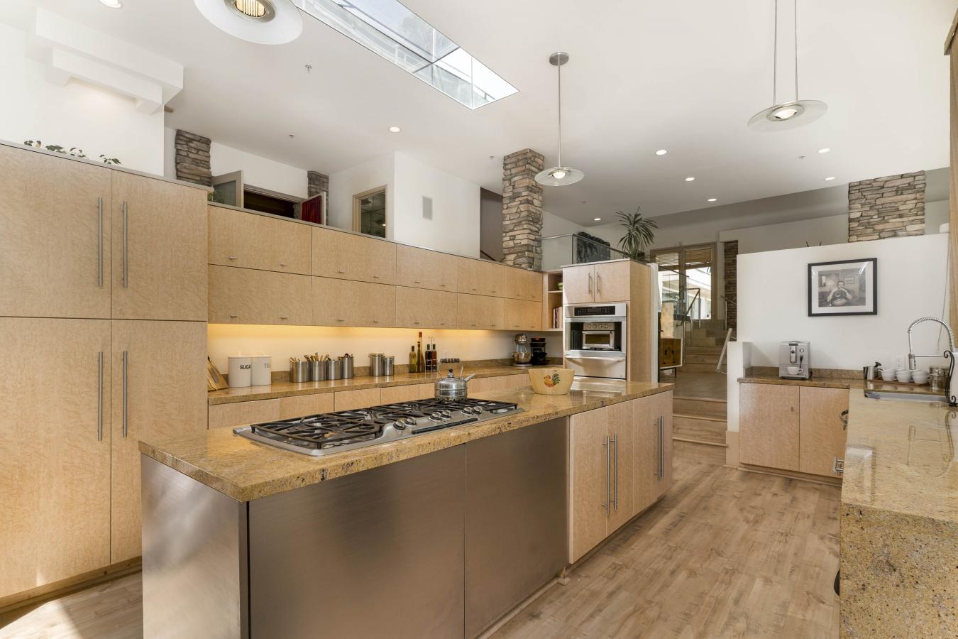 Bell Canyon, California, 91307, United States, 5 Bedrooms Bedrooms, ,5 BathroomsBathrooms,Residential,For Sale,1914506