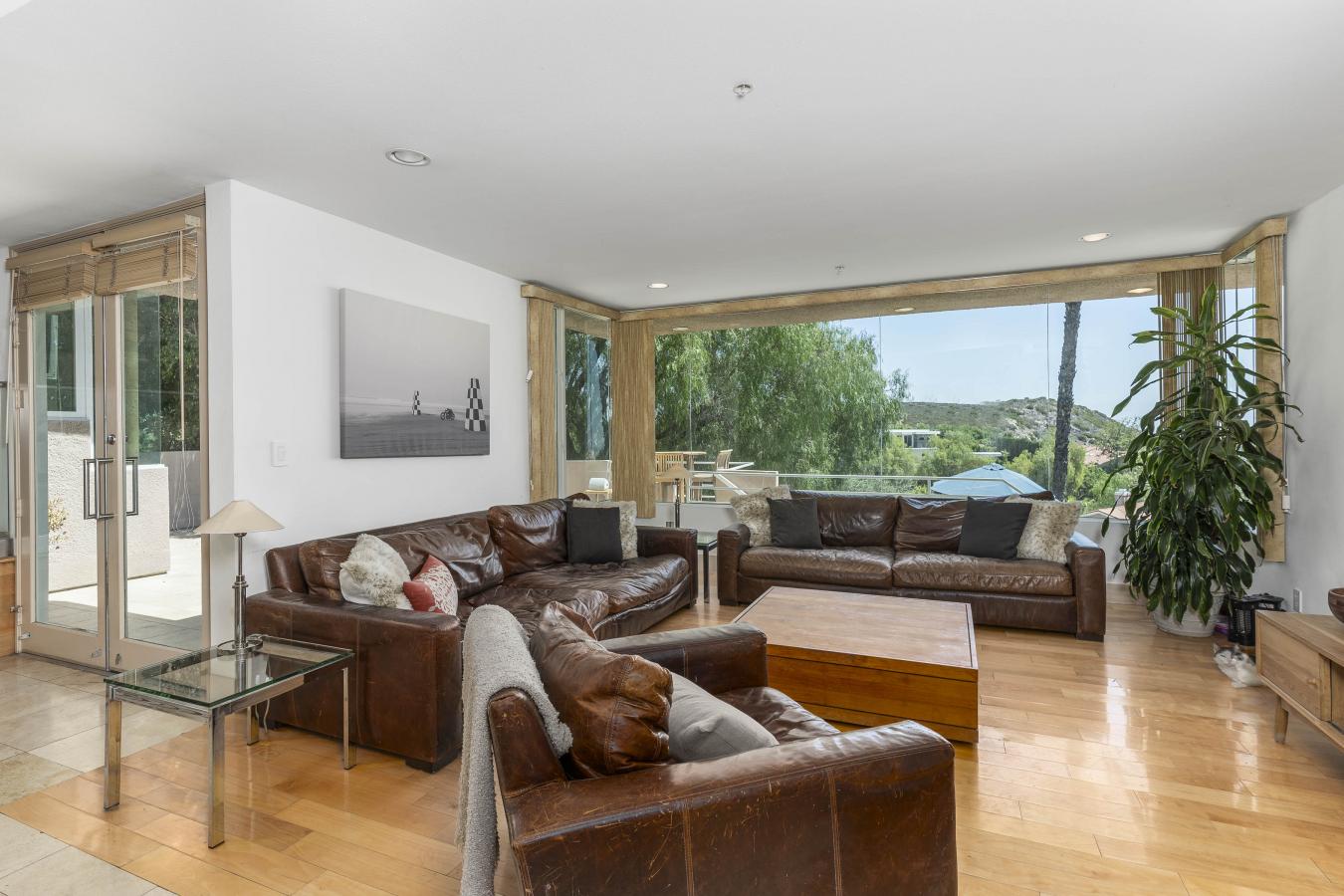 Bell Canyon, California, 91307, United States, 5 Bedrooms Bedrooms, ,5 BathroomsBathrooms,Residential,For Sale,1914506