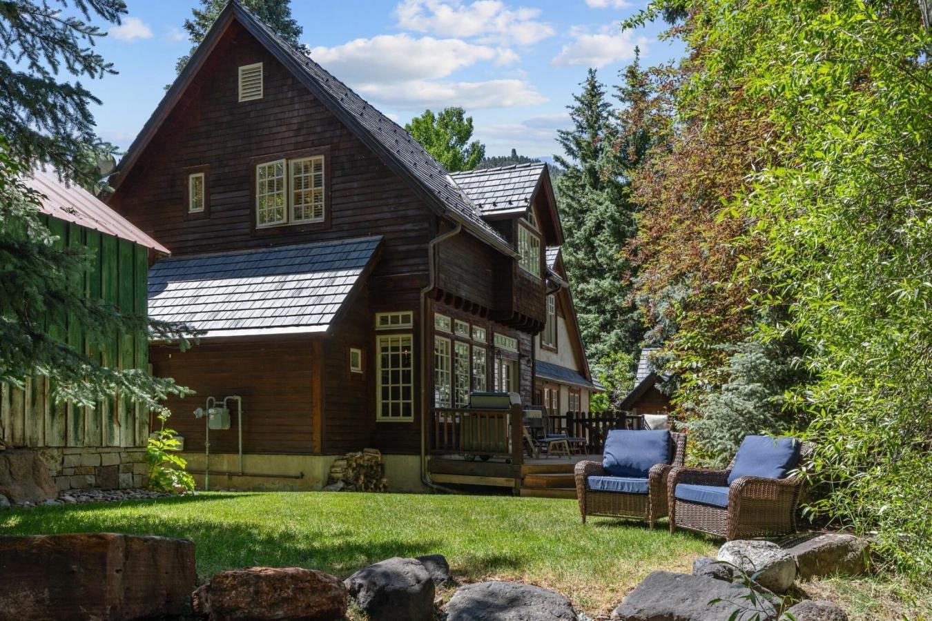 Telluride, Colorado, 81435, United States, 4 Bedrooms Bedrooms, ,3 BathroomsBathrooms,Residential,For Sale,1914504