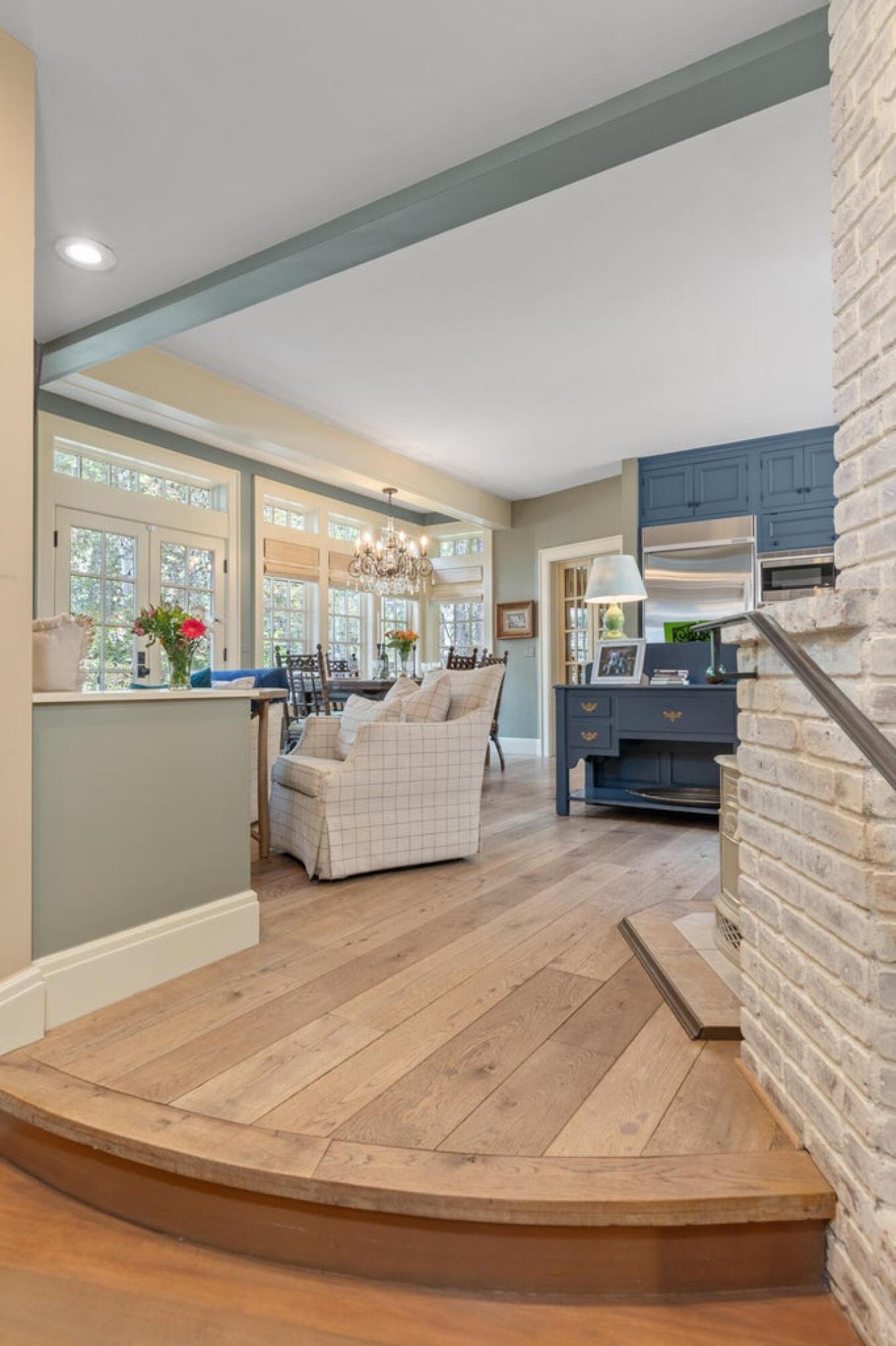 Telluride, Colorado, 81435, United States, 4 Bedrooms Bedrooms, ,3 BathroomsBathrooms,Residential,For Sale,1914504