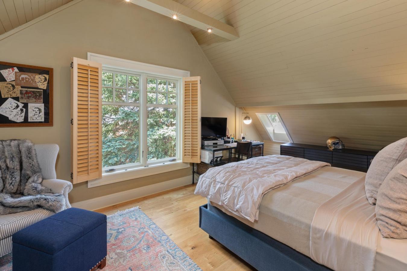 Telluride, Colorado, 81435, United States, 4 Bedrooms Bedrooms, ,3 BathroomsBathrooms,Residential,For Sale,1914504