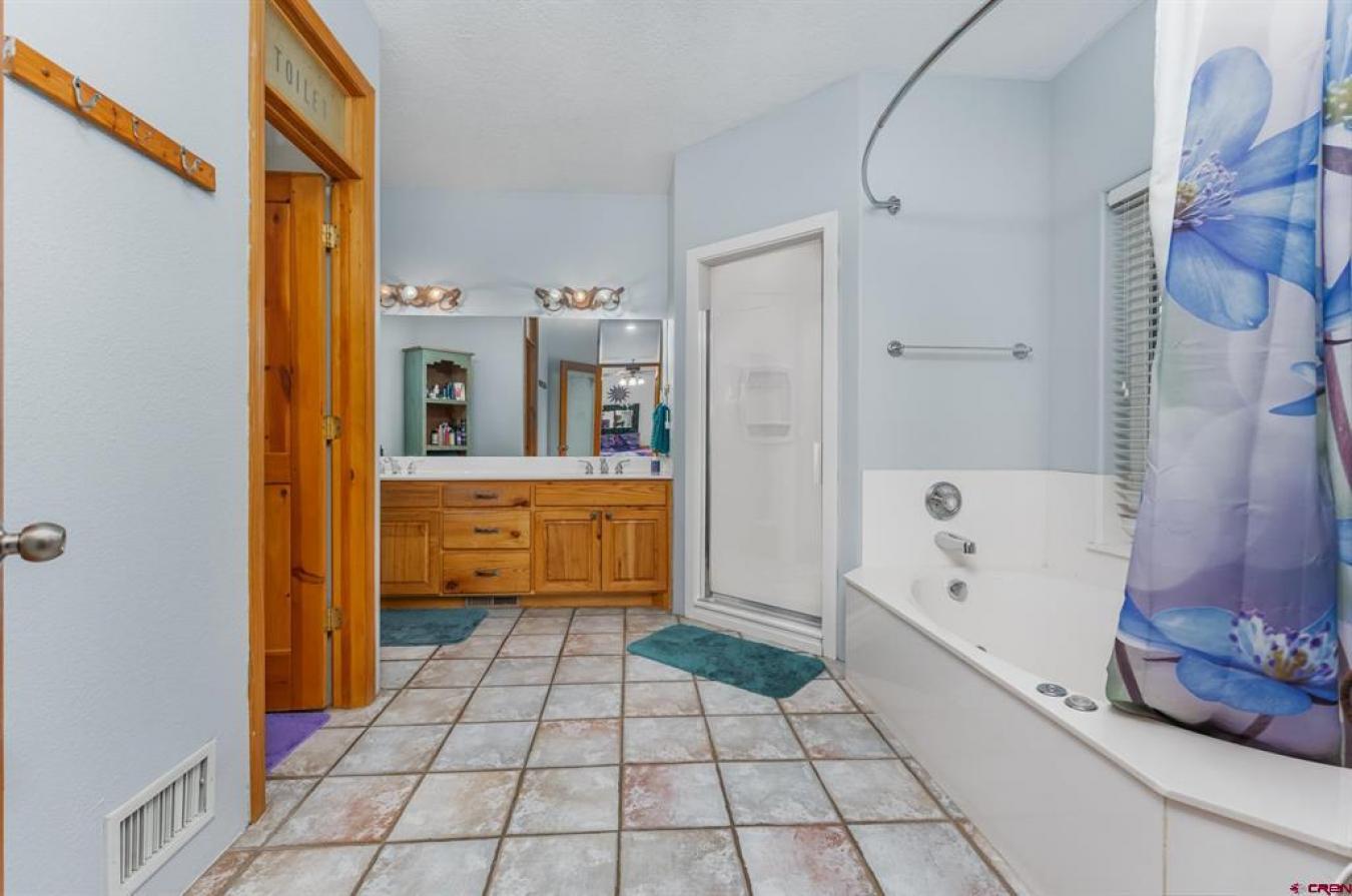 Durango, La Plata, 81301, United States, 3 Bedrooms Bedrooms, ,3 BathroomsBathrooms,Residential,For Sale,1914502