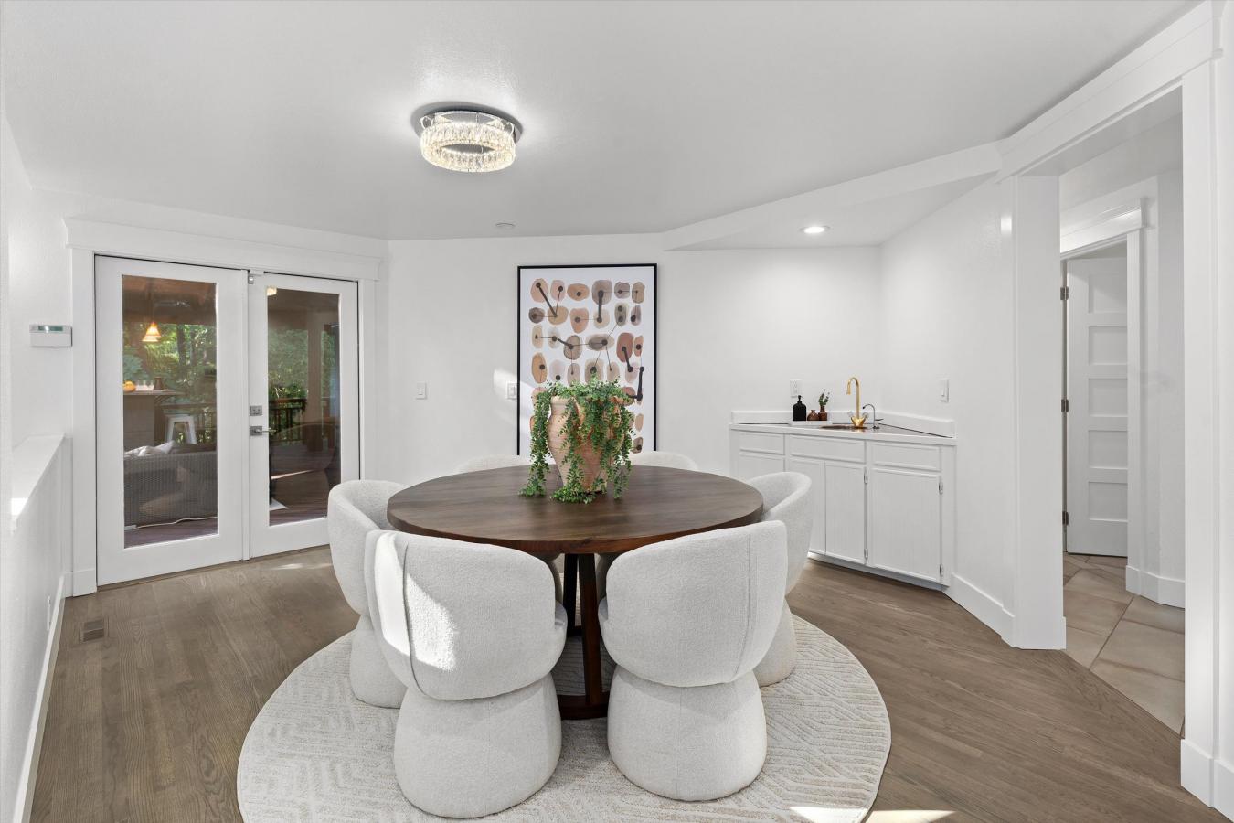 Bellevue, King, 98004, United States, 5 Bedrooms Bedrooms, ,3 BathroomsBathrooms,Residential,For Sale,1914499