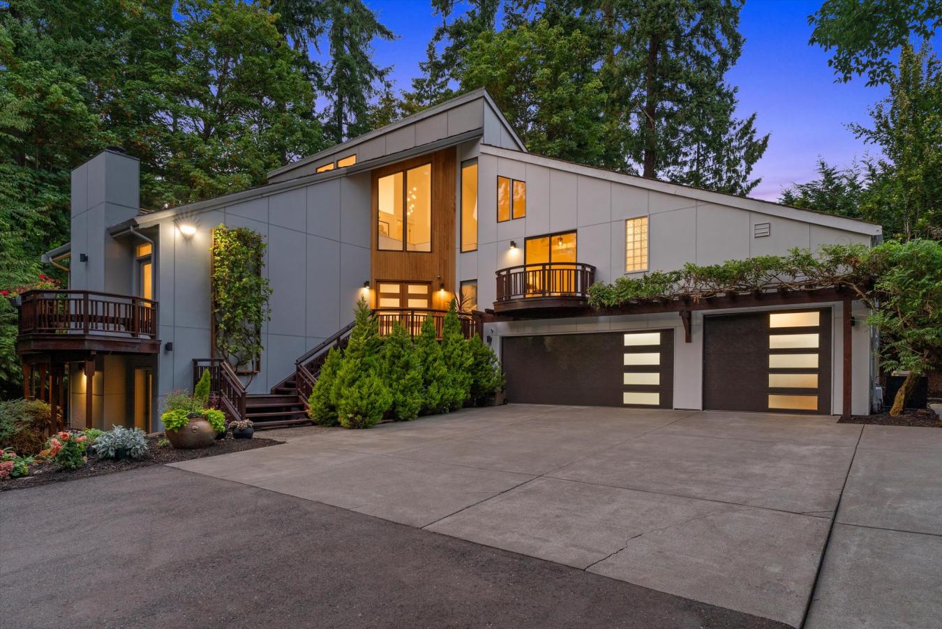 Bellevue, King, 98004, United States, 5 Bedrooms Bedrooms, ,3 BathroomsBathrooms,Residential,For Sale,1914499
