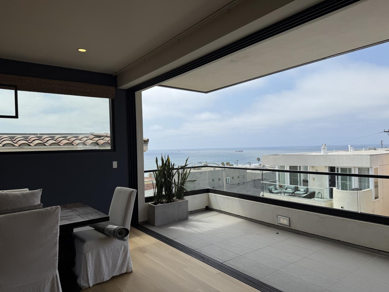 Manhattan Beach, California, 90266, United States, 3 Bedrooms Bedrooms, ,3 BathroomsBathrooms,Residential,For Sale,1914498