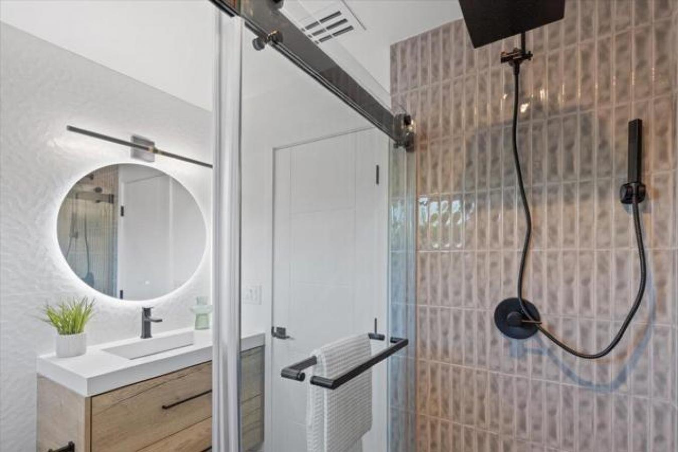 San Jose, Santa Clara, 95148, United States, 5 Bedrooms Bedrooms, ,3 BathroomsBathrooms,Residential,For Sale,1914495