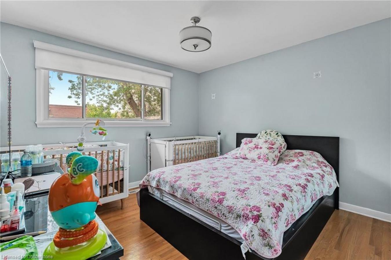Oakville, Halton, L6K 2C5, Canada, 3 Bedrooms Bedrooms, ,2 BathroomsBathrooms,Residential,For Sale,1914876
