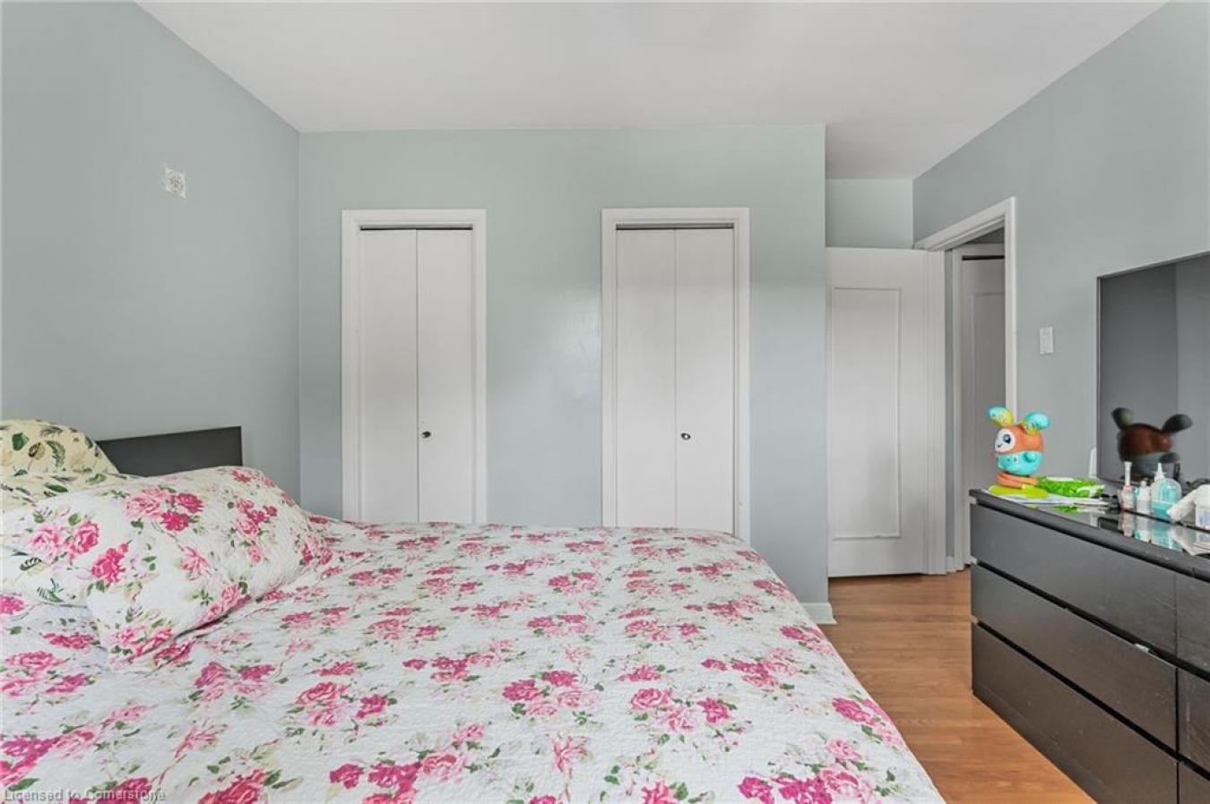 Oakville, Halton, L6K 2C5, Canada, 3 Bedrooms Bedrooms, ,2 BathroomsBathrooms,Residential,For Sale,1914876