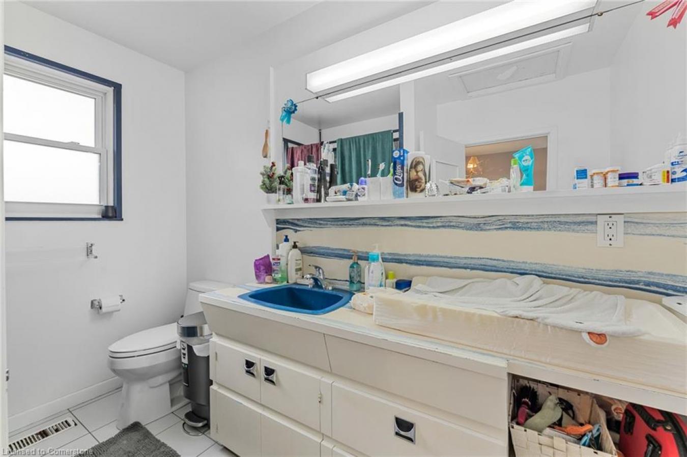 Oakville, Halton, L6K 2C5, Canada, 3 Bedrooms Bedrooms, ,2 BathroomsBathrooms,Residential,For Sale,1914876