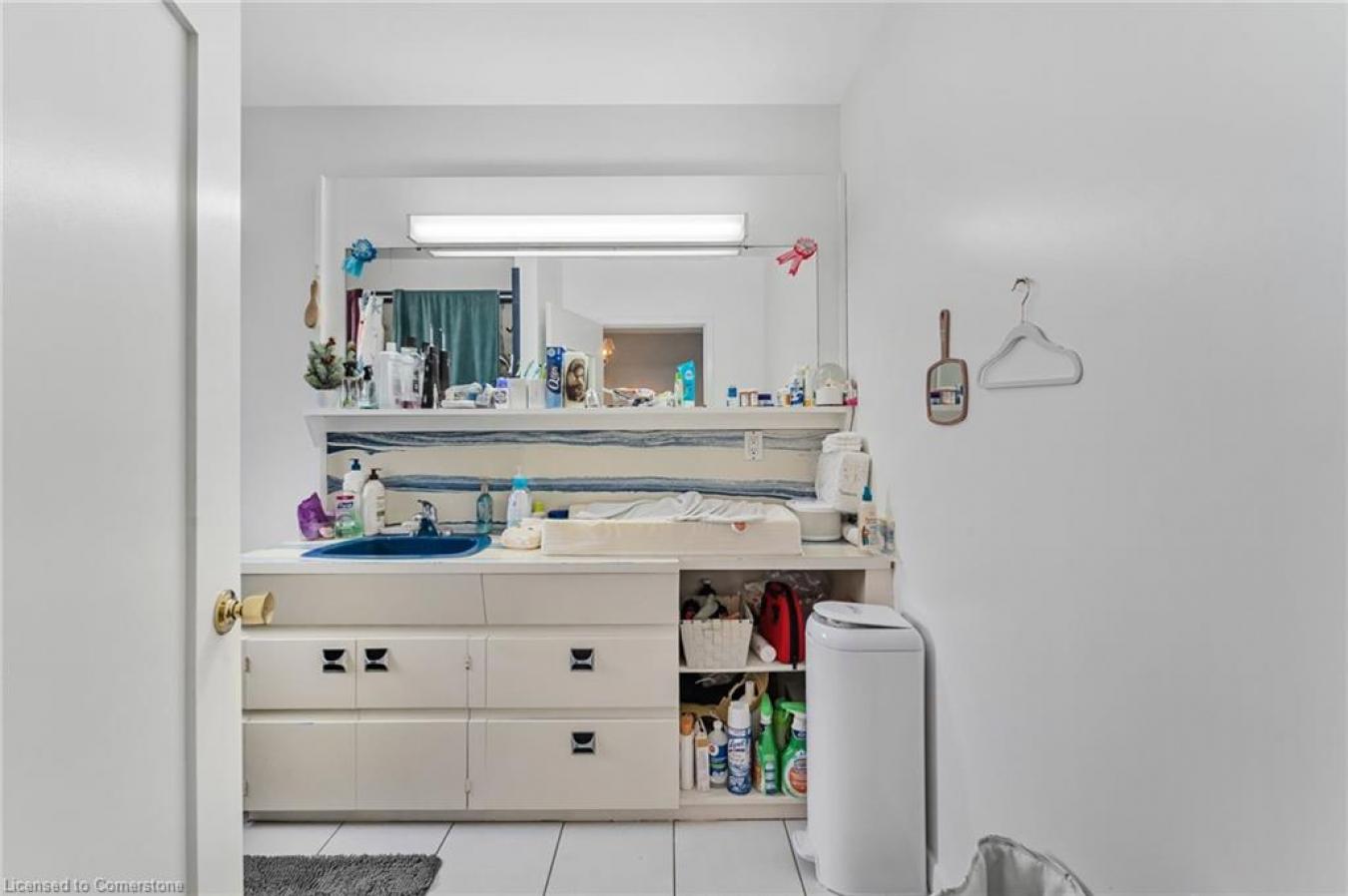 Oakville, Halton, L6K 2C5, Canada, 3 Bedrooms Bedrooms, ,2 BathroomsBathrooms,Residential,For Sale,1914876