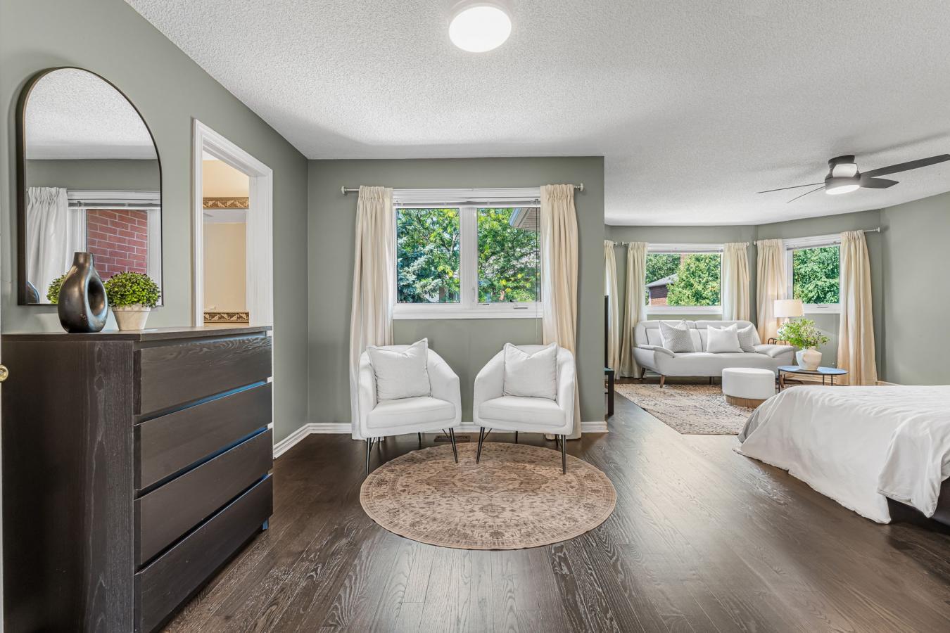 Oakville, Oakville, L6J 7M5, Canada, 4 Bedrooms Bedrooms, ,3 BathroomsBathrooms,Residential,For Sale,1914713