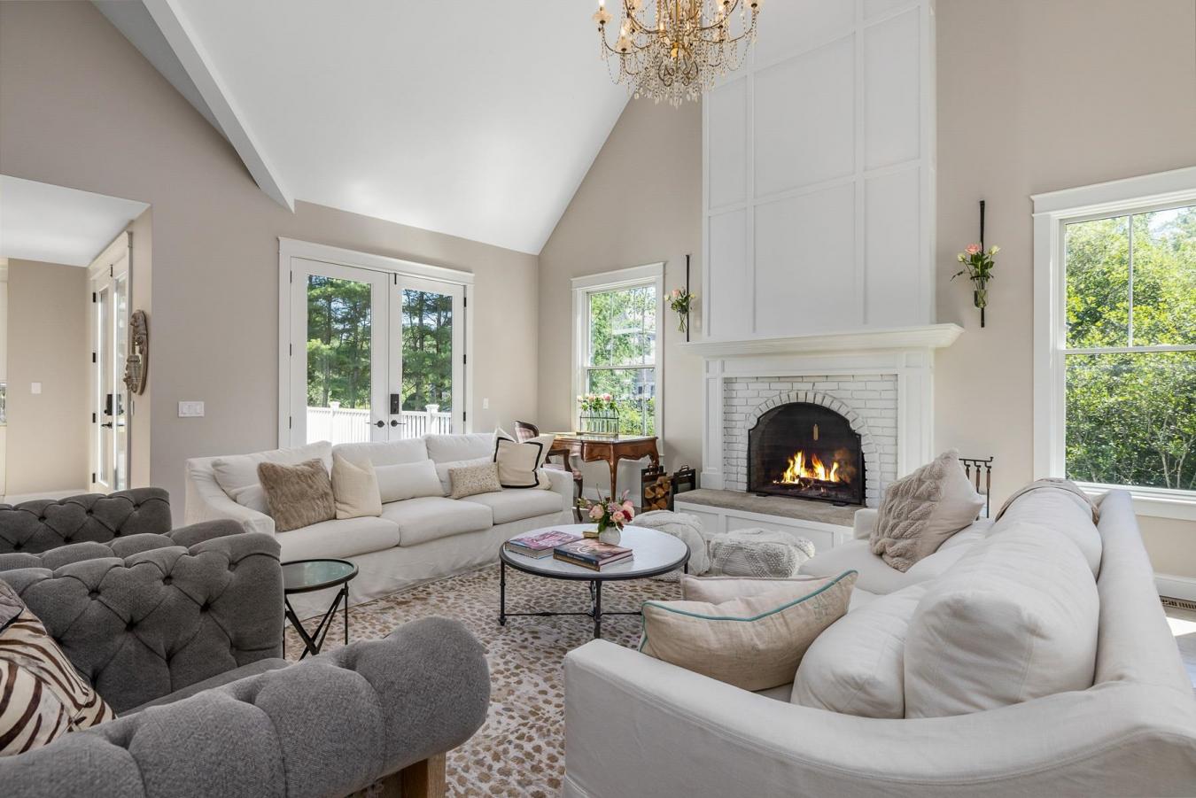 Portsmouth, New Hampshire, 03801, United States, 5 Bedrooms Bedrooms, ,5 BathroomsBathrooms,Residential,For Sale,1914712
