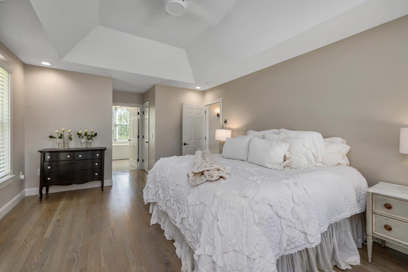 Portsmouth, New Hampshire, 03801, United States, 5 Bedrooms Bedrooms, ,5 BathroomsBathrooms,Residential,For Sale,1914712